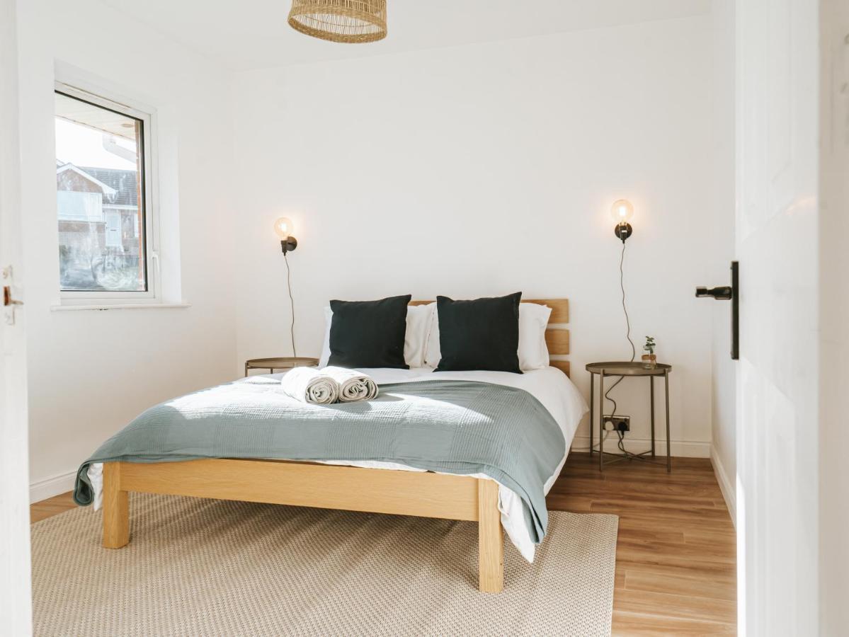 Tideaway - Cosy Seaside Village Bungalow Near Beach 캐슬락 외부 사진